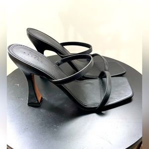 *NWT ASOS brand black heels (3”)
